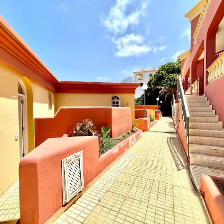 Apartamento, Pool, Proxima A Restaurantes, Playa, Wifi En Tenerife Sur Appartement *